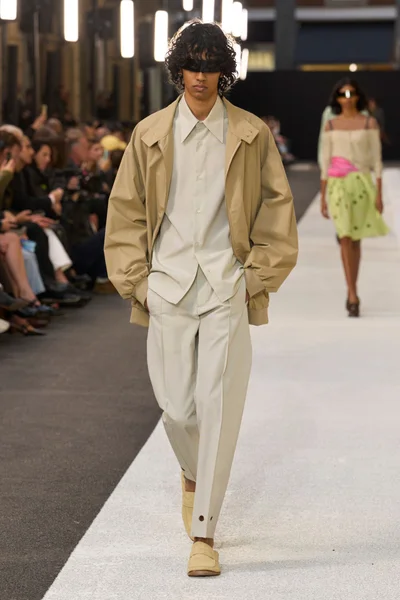 Look 26